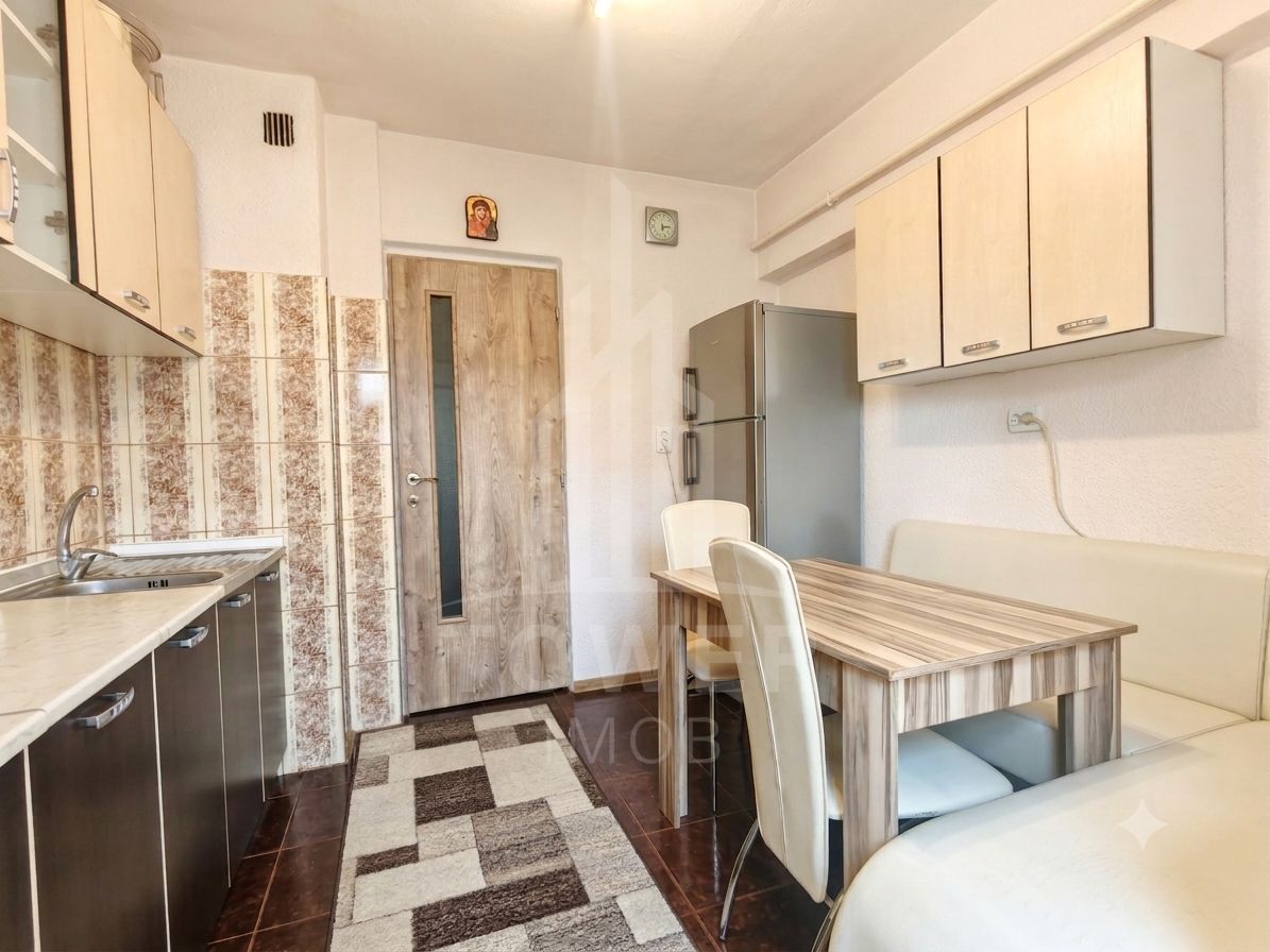 Apartament de 2 camere decomandate situat pe Bulevardul Mihai Viteazul, - Poză 3