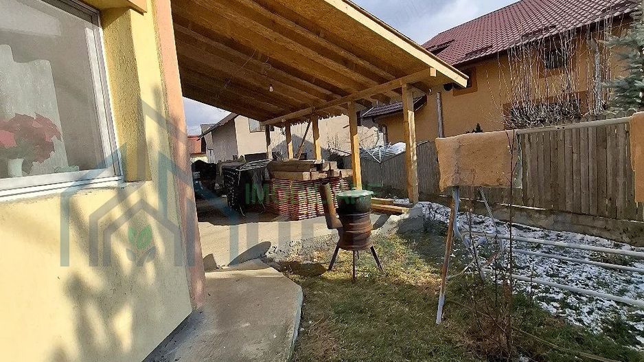 Vilă cu 5 camere și 2 băi, teren 650 mp, în zona Horpaz, Iași - Poză 5