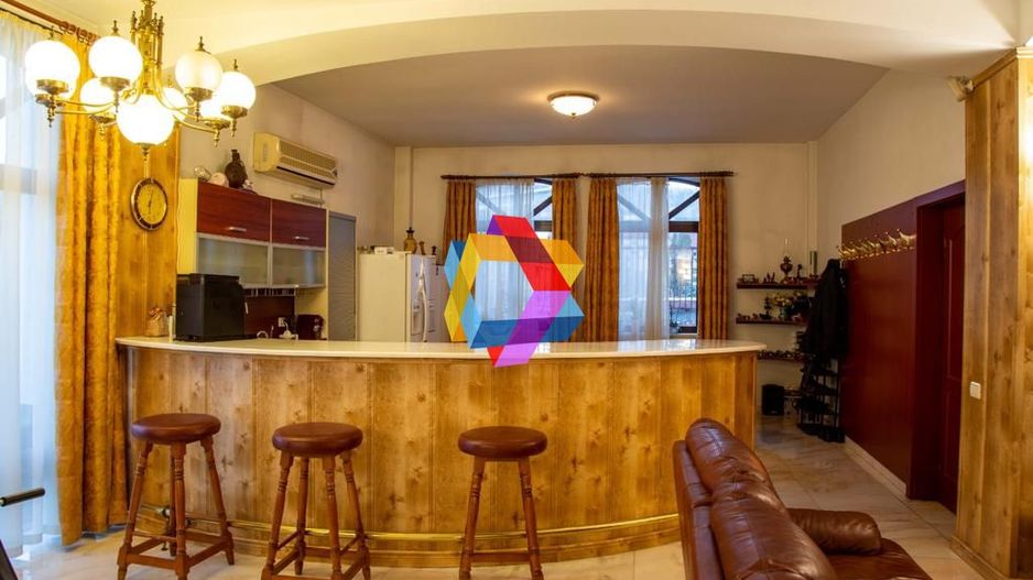 Conac cu piscina - 1810 mp - Poză 8