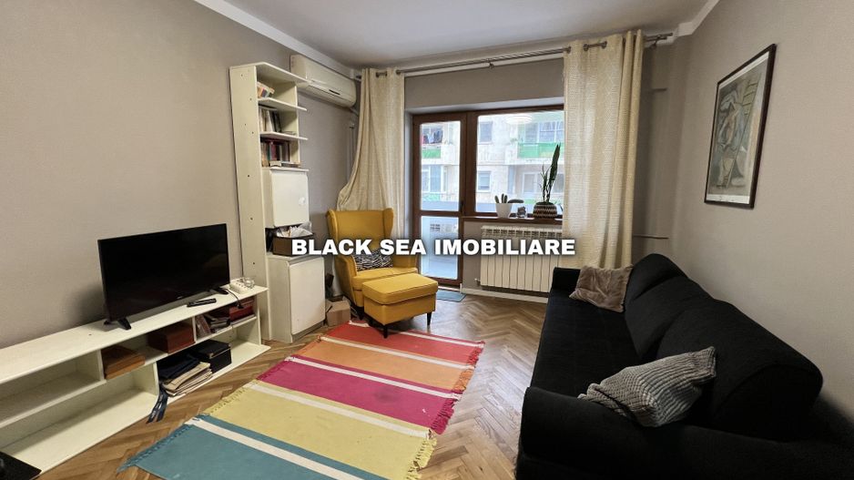 Apartament 3 camere renovat modern – zona CENTRU- aproape de plaja - Poză 1