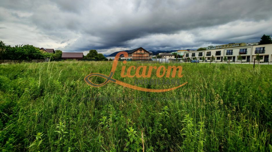 BARTOLOMEU,intravilan,intre case,suprafata de 774 mp,constructii P+2 - Poză 13