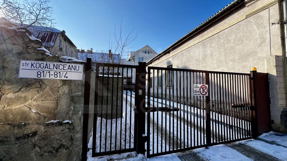 Vânzare, apartament, 3 camere, str. Mihail Kogălniceanu, Centru - Poză 1