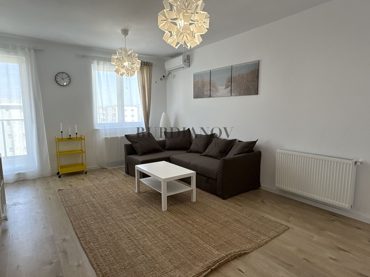 Apartament cu 3 camere 2 băi de închiriat Prelungirea Ghencea - Poză 1