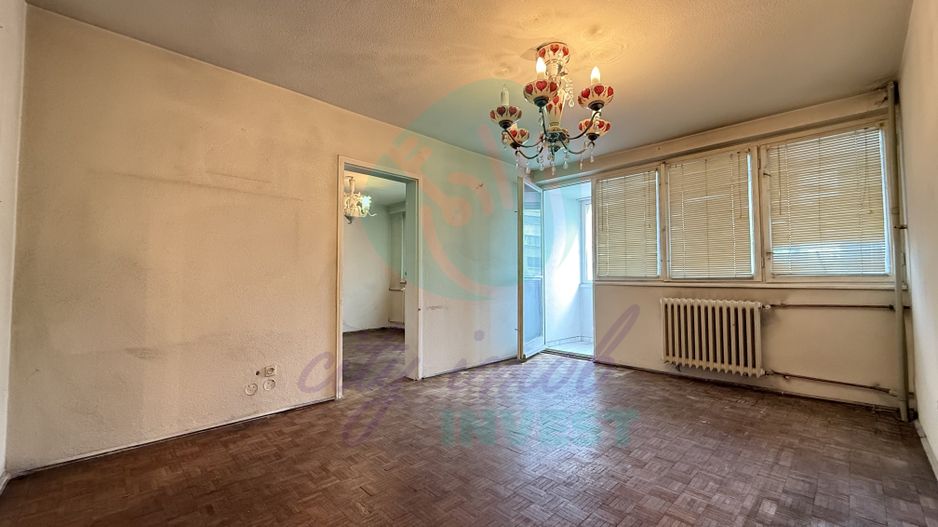 4 camere ultracentral | Universitate – Romană | Ideal locuire sau investiție - Poză 2