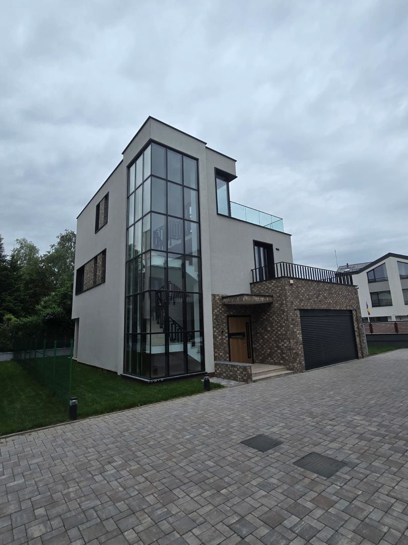 INCHIRIERE VILA MODERNA | PIPERA| MOBILATA LA CERERE| PISCINA - Poză 1