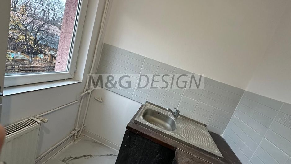 1 camera renovata cu balcon ETAJ 1 - Poză 6