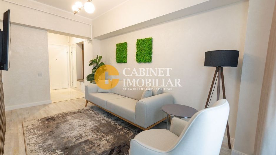 APARTAMENT 1 CAMERA SITUAT IN COPOU - Poză 2