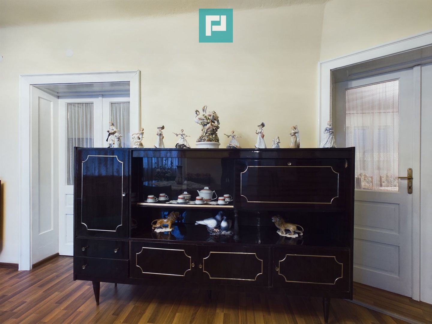 Casă pitorească în județul Arad - Poză 11