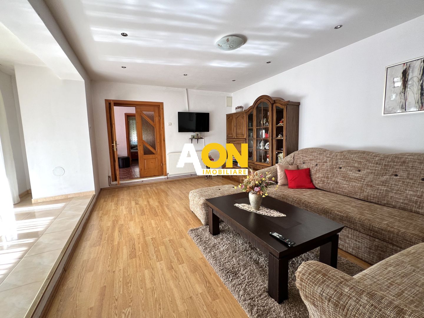 Casa de vanzare pretabila 2 familii, garaj, livada, comuna Pianu - Poză 16