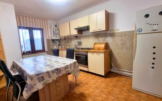 CASĂ DE VÂNZARE ÎN SIBIU ZONA PIAȚA CLUJ PRETABILĂ 2 FAMILII - Poză 8