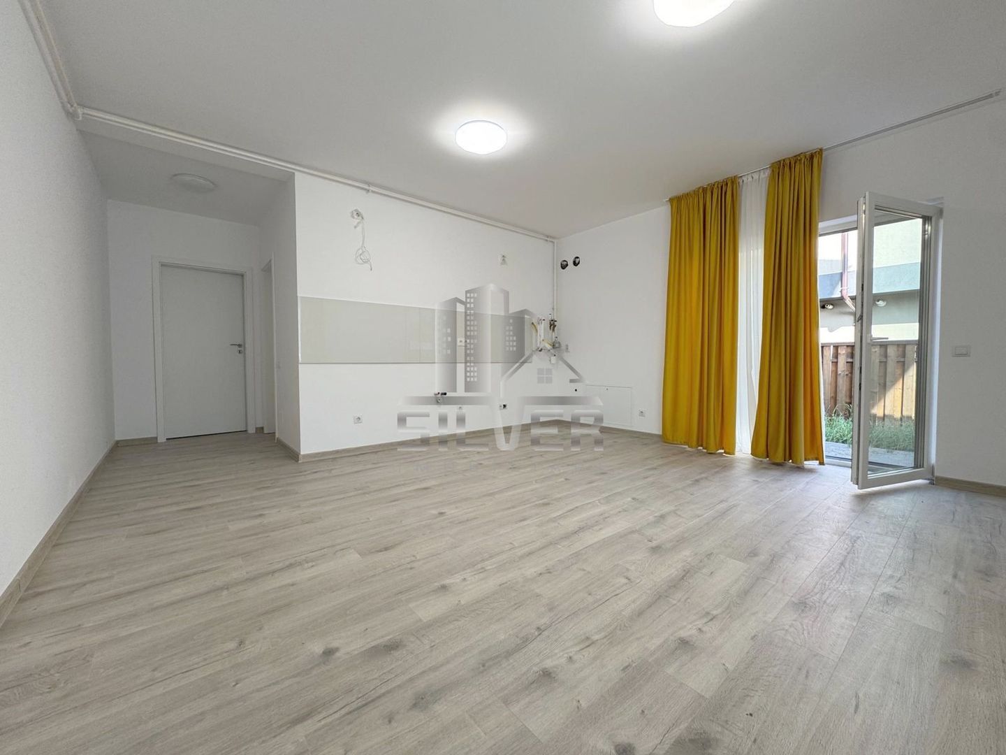 Apartament cu 2 camere/gradina 75 mp/zona Parc Poligon. - Poză 1