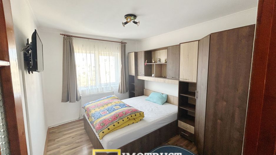 De vanzare apartament 3 camere Aradul Nou - Poză 7