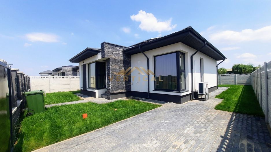 Casa parter de inchiriat cu 3 camere - comuna Berceni - Poză 1