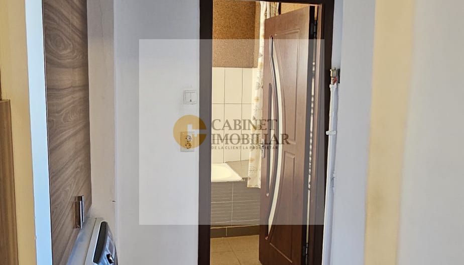 3 Camere - 71MP | Decomandat | Reabilitat | 2 Bai | M Gorjului-9 min - Poză 14