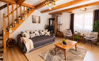 Cocheta casuta,mobilata,accesorizata, garaj,gradina,foisor,Lunca Bradului,Mures - Poză 2