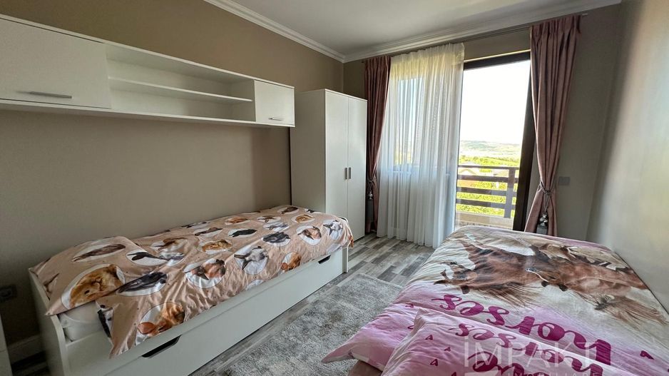 Vila deosebita spre inchiriere in Dezmir! - Poză 11