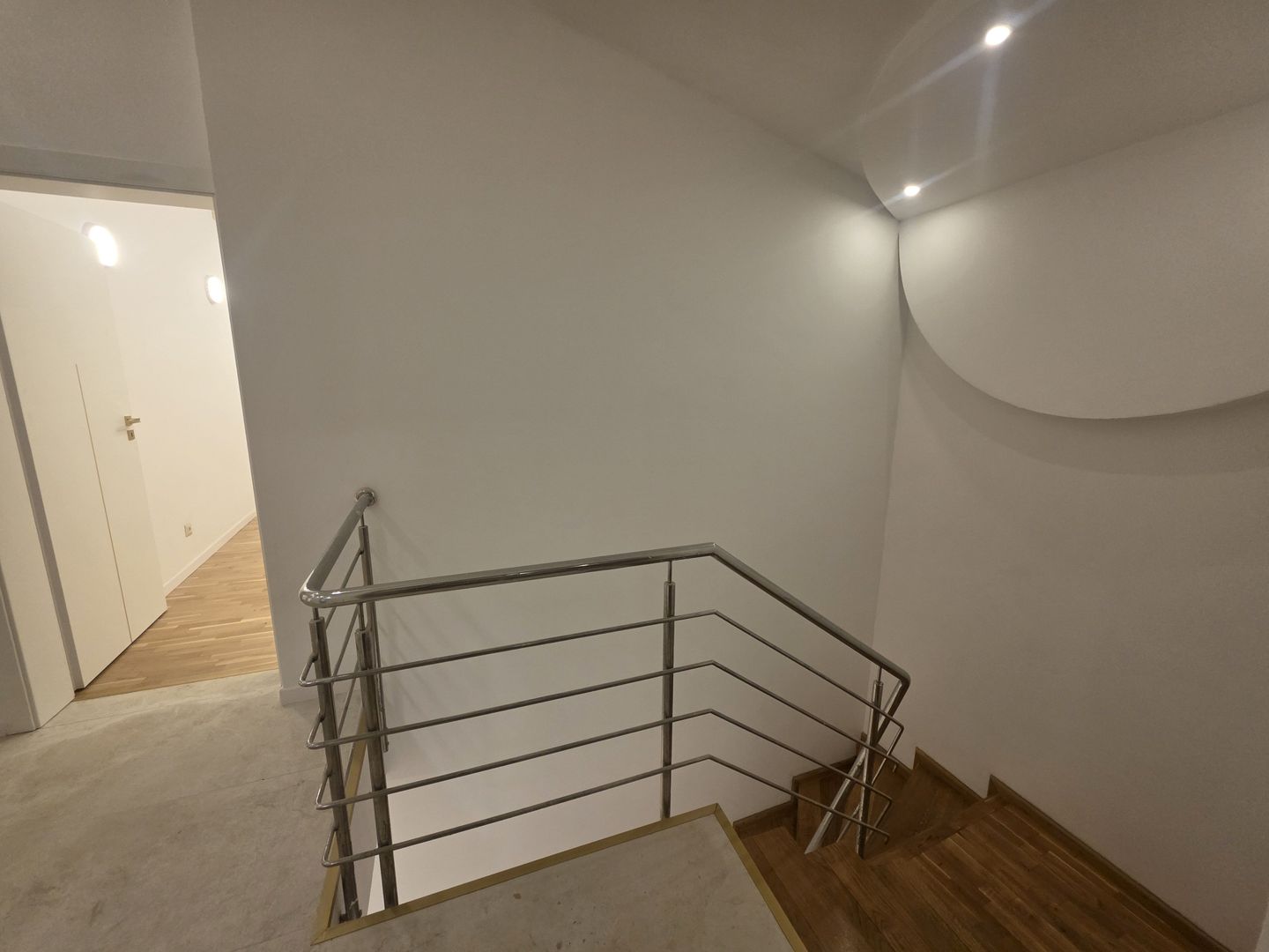 Casa individuala | renovată 2026 | curte 800 mp | Iancu Nicolae - Poză 8