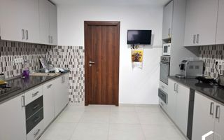Casa P+1E+M, cu 5 camere, Cocosesti - Poză 5