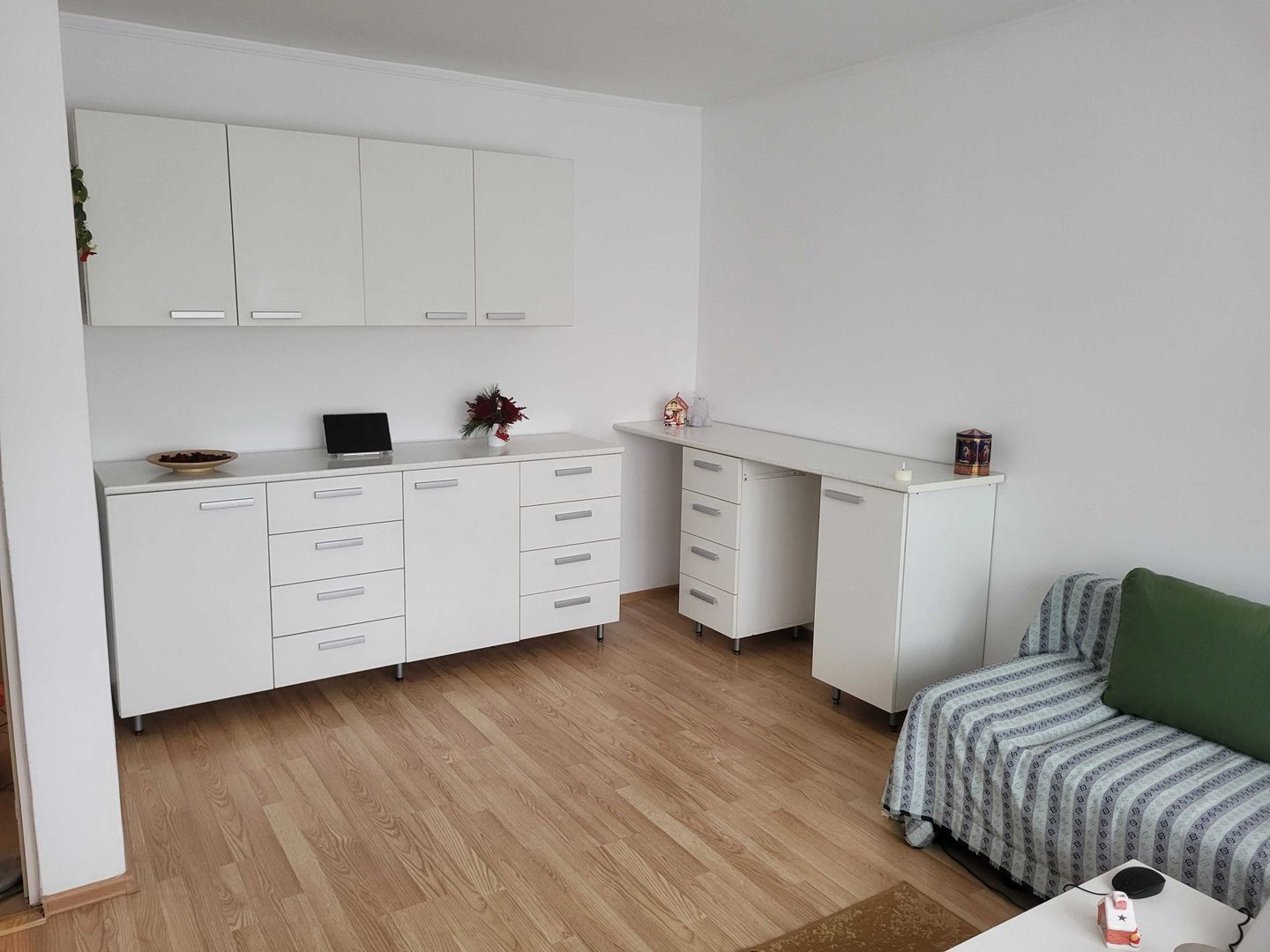 Închiriez apartament 2 camere, Mall Vitan, mobilat și utilat complet - Poză 2
