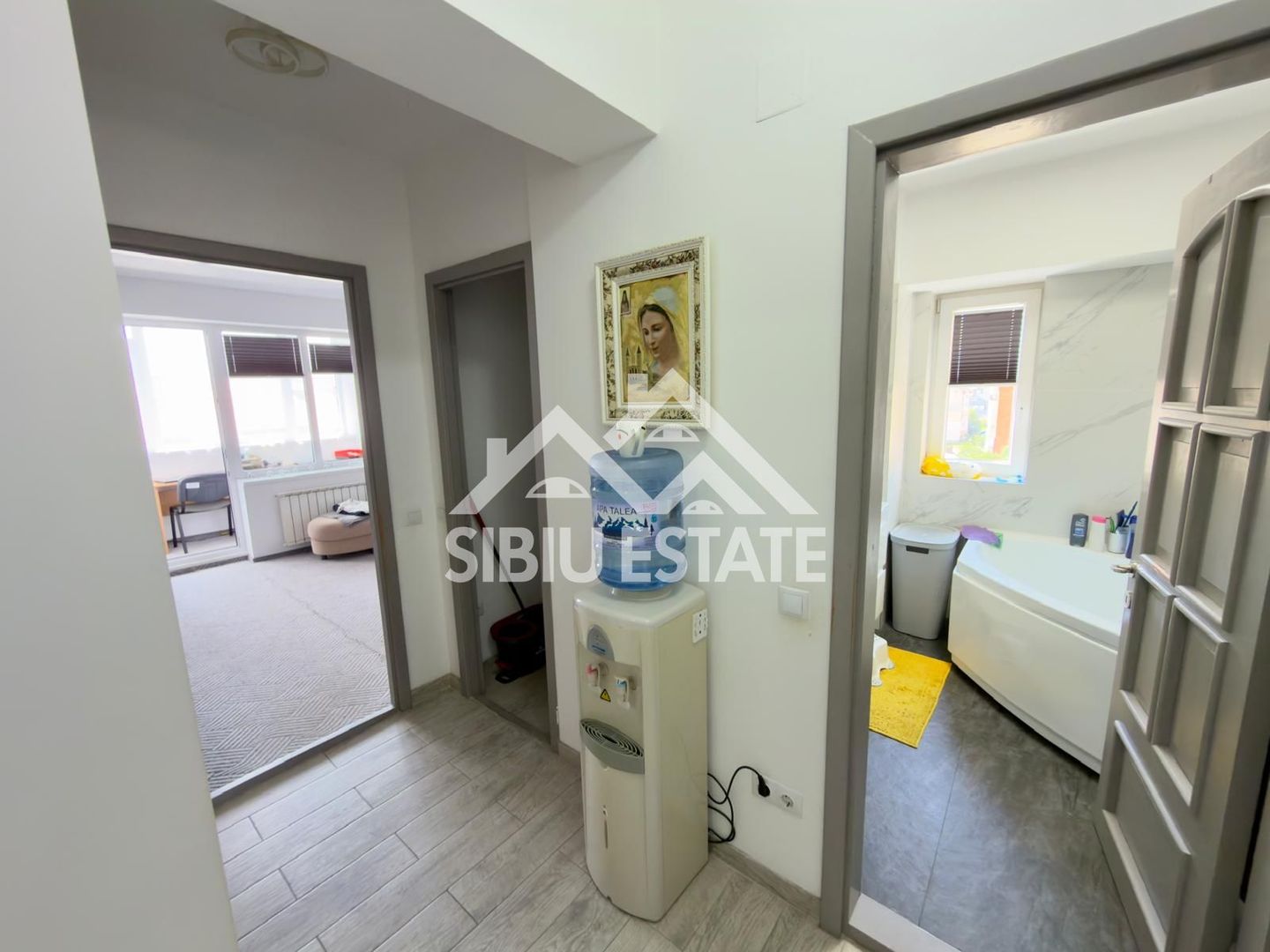 Apartament 75 mp. 3 camere 3 balcoane  decomandat in Sibiu- Terezian - Poză 6