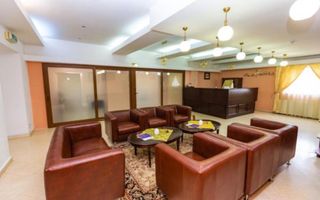 Hotel 4 stele, complet echipat, 30 camere, 6.000 mp teren – Poiana Brașov - Poză 3