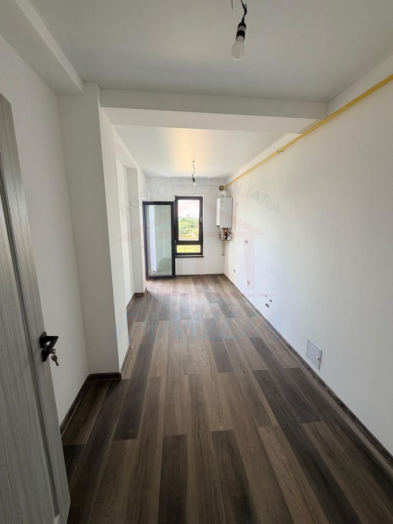 SE VINDE APARTAMENT, 2 CAMERE, CONSTRUCTIE NOUA 2026, MICRO 17 - Poză 1
