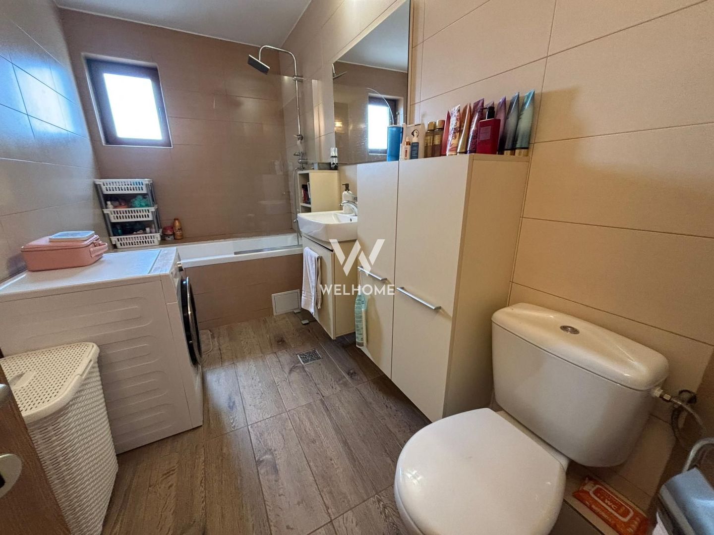 Apartament spațios cu 3 camere, 2 băi și balcoane generoase - Poză 5