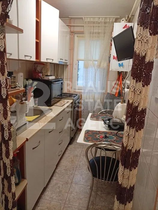 Vânzare, apartament cu 3 camere în zona Militari - Poză 6