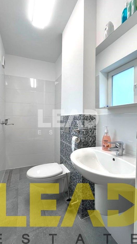 Casa renovata complet! 210 mp utili pe teren de 548 mp! - Poză 21