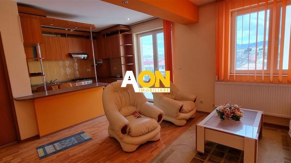 Apartament Zona Centru, Bloc nou, 6 Camere, Garaj - Poză 2