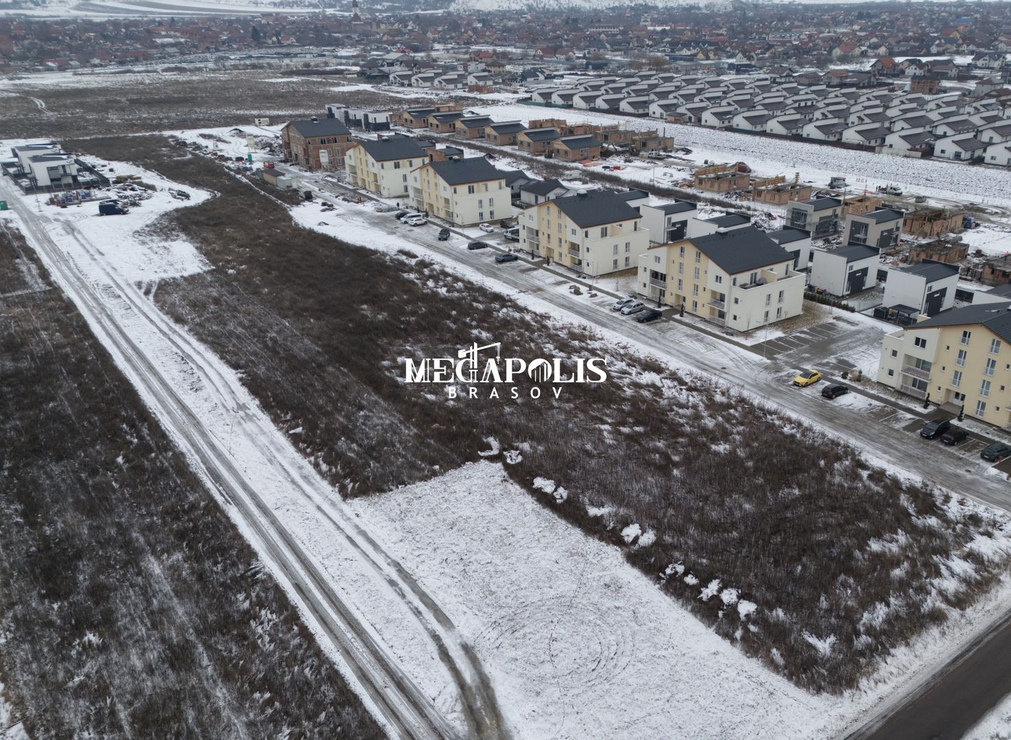 TEREN INTRAVILAN | TOATE UTILITĂȚILE | O PARCELĂ DISPONIBILĂ - Poză 3