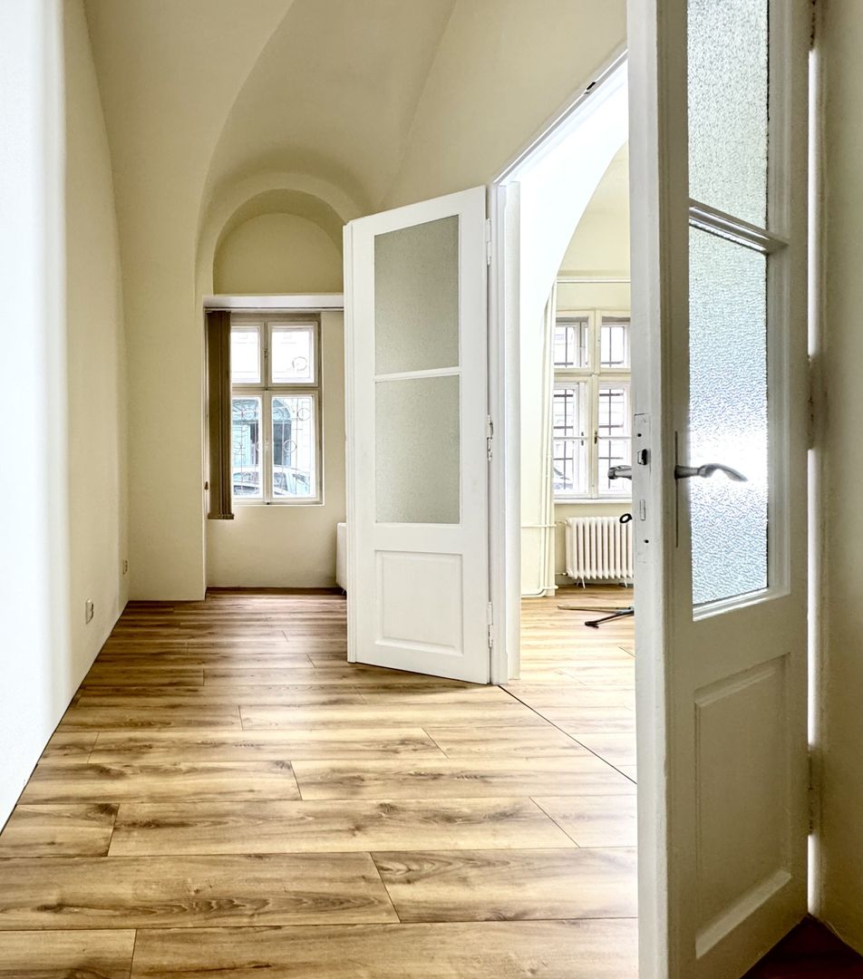 Birou renovat situat in Piata Unirii - Tribunal - Poză 3