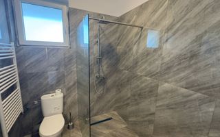 CASA INSIRUITA PIERSICULUI, 4 CAMERE, STATIE STB, BUCATARIE MOBILATA - Poză 9