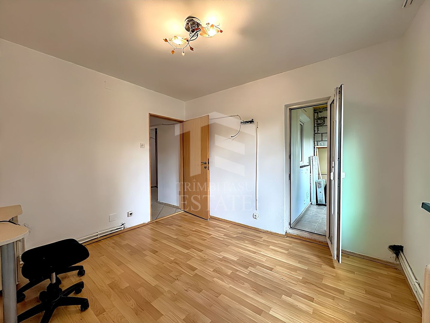 3 camere et 3 bloc 1981 2 băi Centrală proprie Metrou Gorjului 7 min - Poză 9