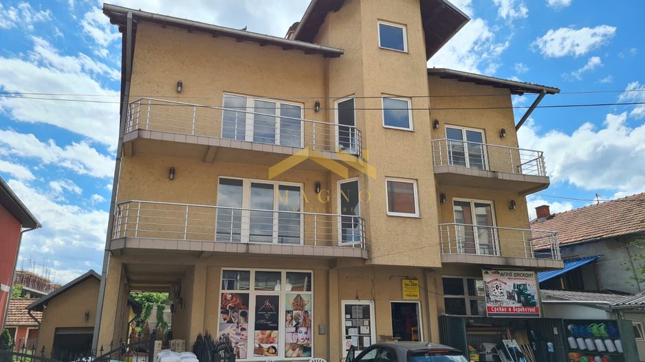 Cladire in orasul Kladovo / Serbia - Poză 1