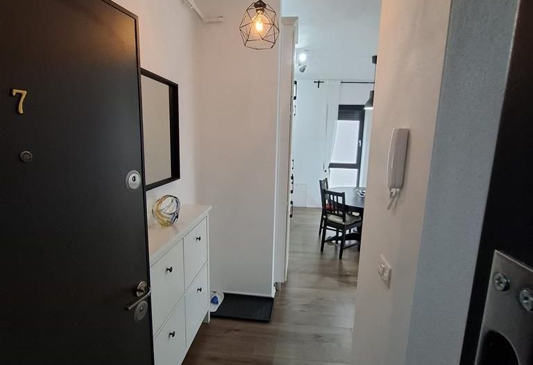 Giroc 2 camere et 1parcare totul nou prima inchiriere - Poză 3