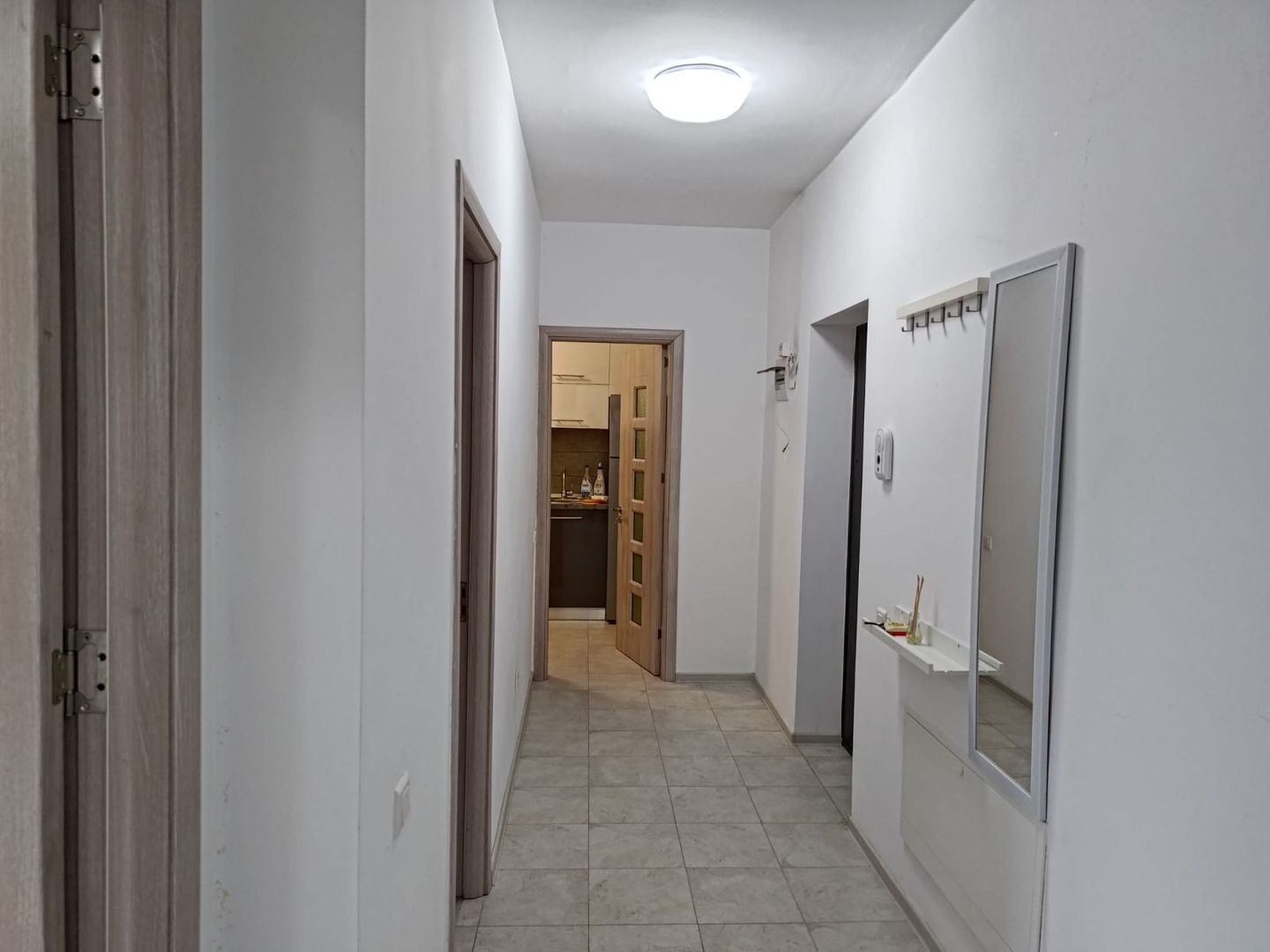 Vanzare apartament 2 camere zona 1 Decembrie - Poză 4