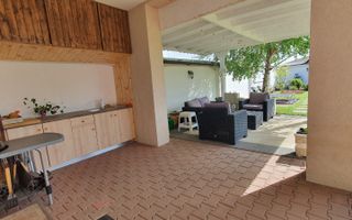 Vila Individuala cu 8 camere si gradina, in Selimbar - Poză 11