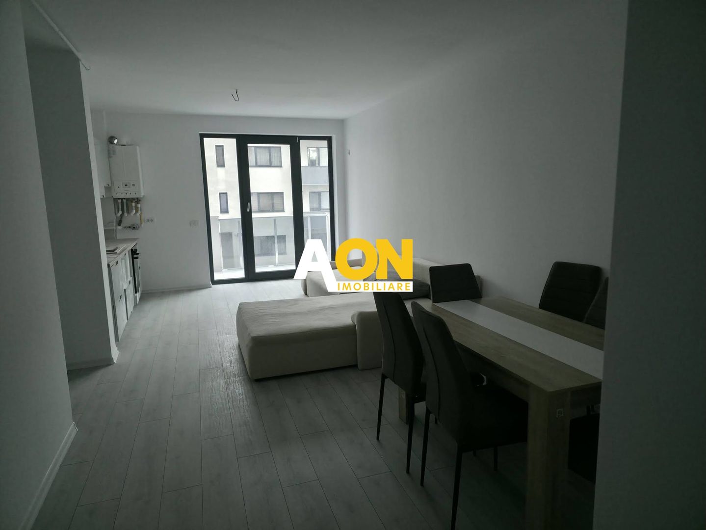 Apartament cu 3 Camere, Bloc Nou, Prima Închiriere, Zona Centru - Poză 1