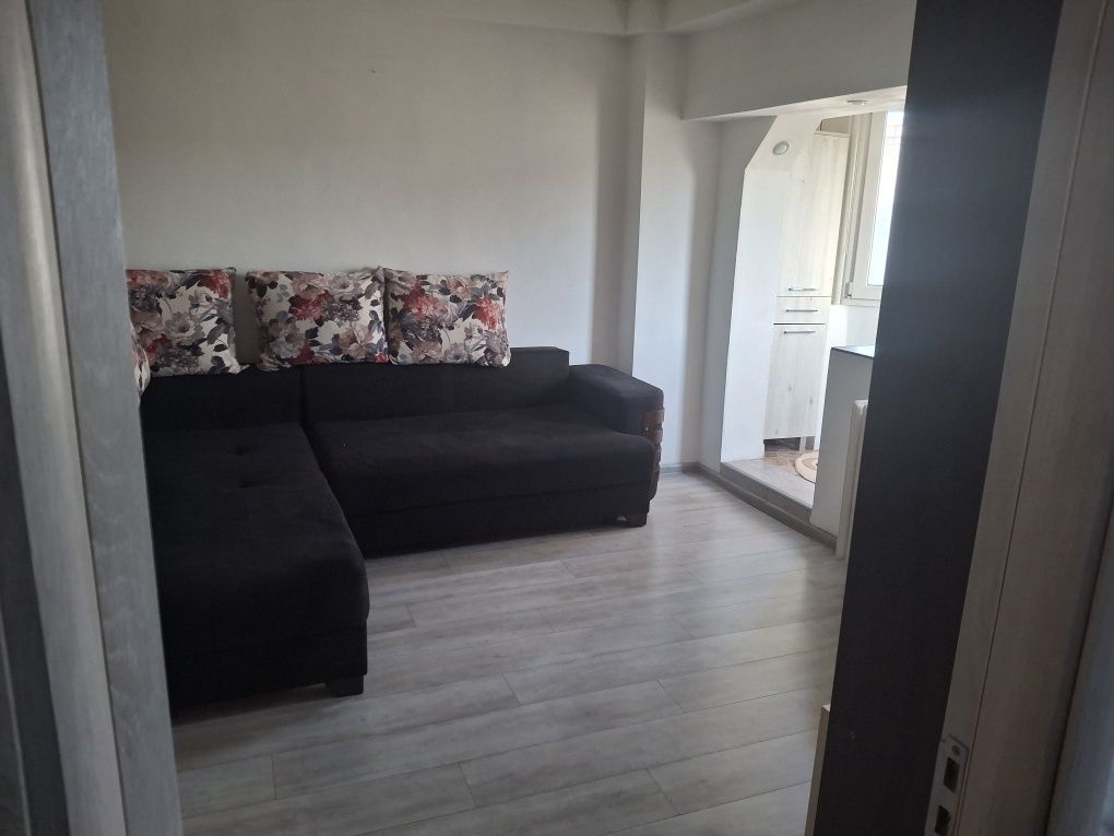Închiriez apartament 2camere, Mall Vitan, mobilat, parcare, petfriend - Poză 2