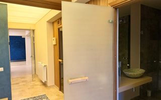 SNAGOV VILA | 36m DESCHIDERE LA LAC | PONTON 250mp | JACUZZI | SPA | BOWLING - Poză 21