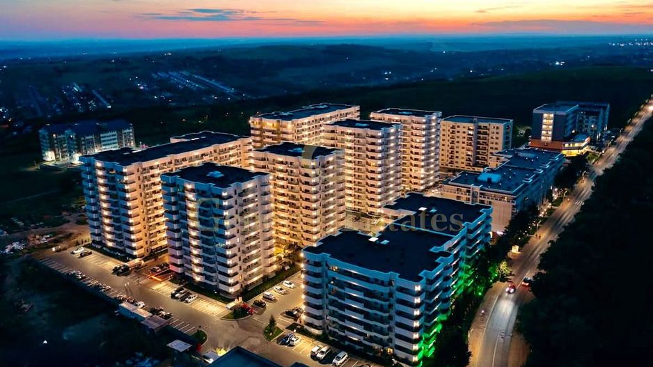 Vânzare apartament cu 2 camere, 67 m.p. - Complexul Royal Town. - Poză 1