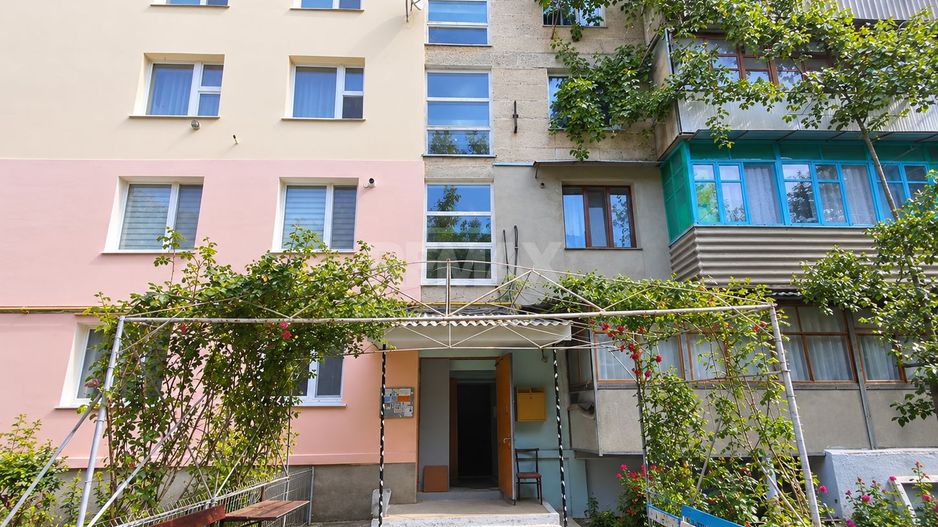 APARTAMENT CU 2 CAMERE – 44,90 m² | CENTRUL ORAȘULUI REZINA - Poză 1