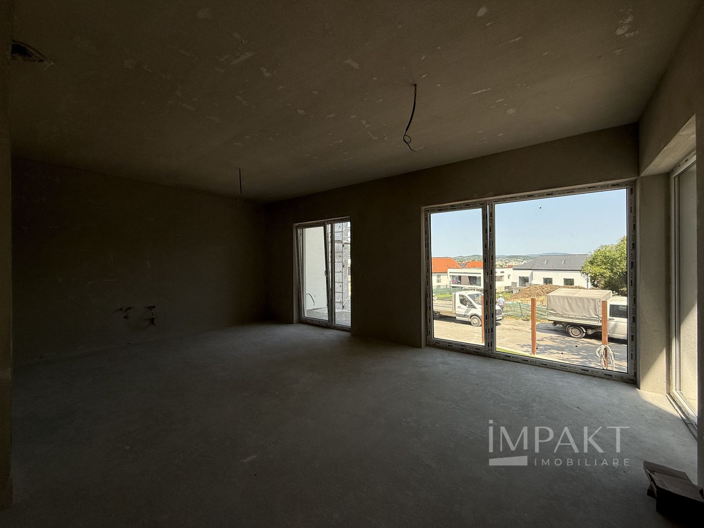 Case cuplate la liziera padurii , ideale pentru 2 familii ! - Poză 30