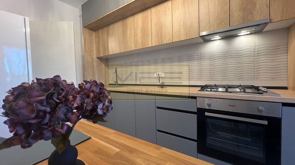 Apartament 2 camere premium + parcare Conest - Poză 1