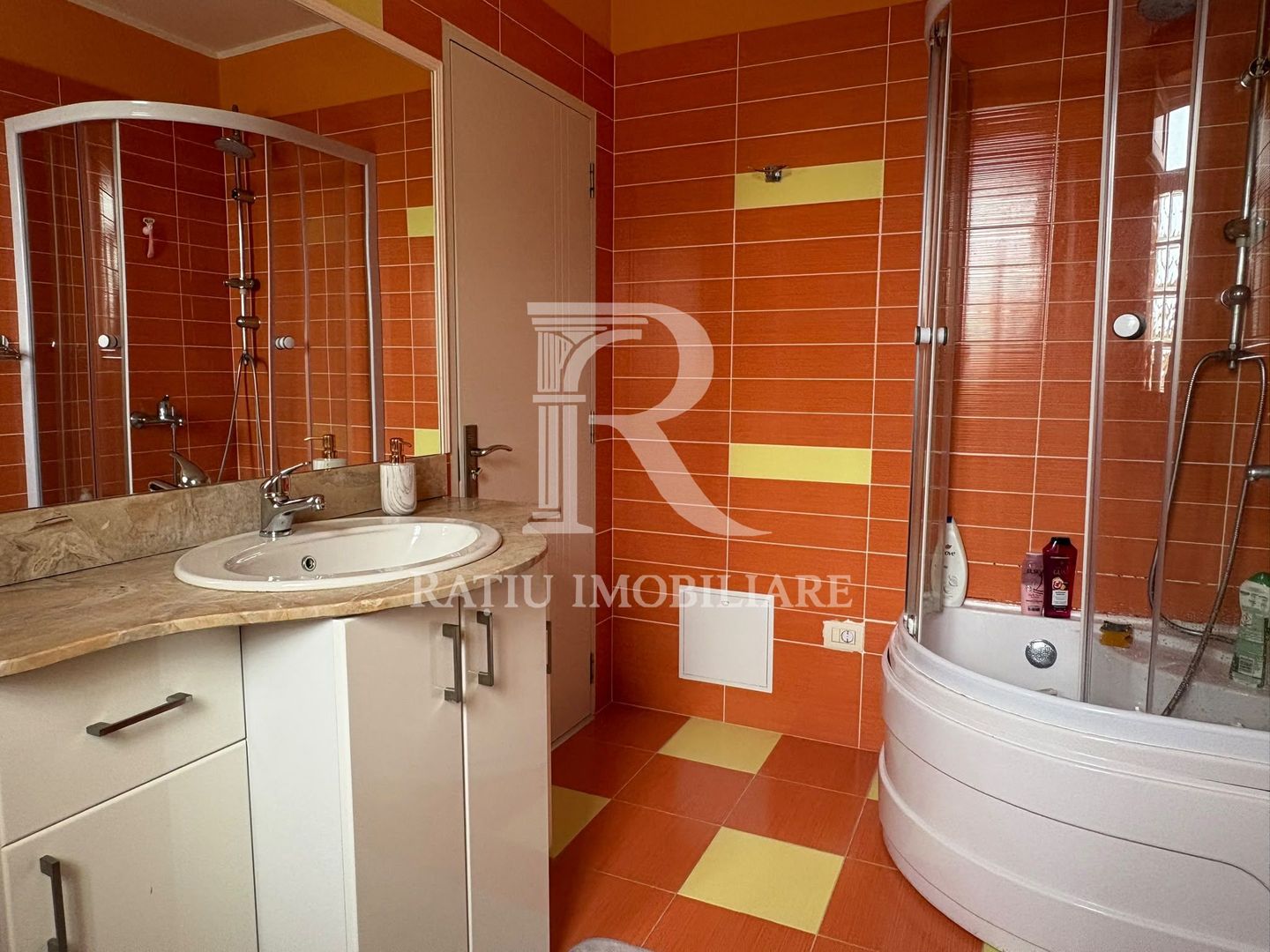 Apartament cu 3 camere de inchiriat | Etajul 1 | Oradea - Poză 4