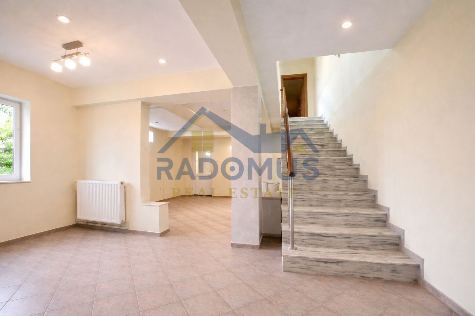 Casă + Spațiu comercial -218 mp utili- Intersecție circulata -Trifazic - Poză 5