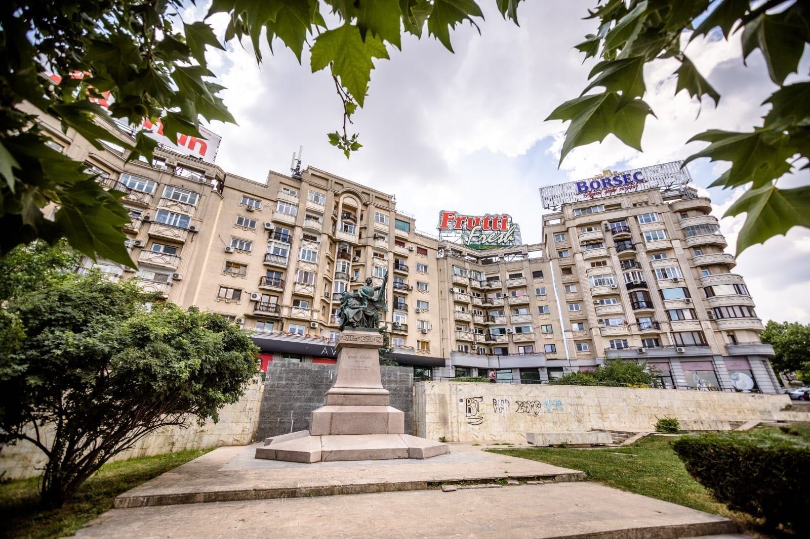 Închiriez apartament 5 camere, Piața Unirii-FÂNTÂNI - Poză 2