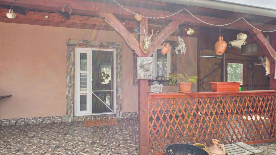 Casă spațioasă cu grădină în Topolovățu Mare - Poză 2