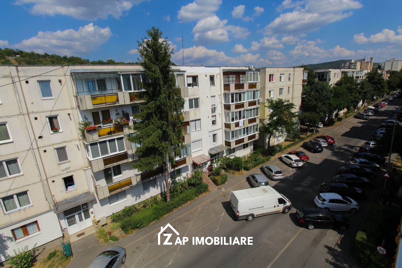 Tudor - Strada Rodniciei - Ap 2 Camere  - Aer Conditionat - Lângă Scoala 20 - Poză 1